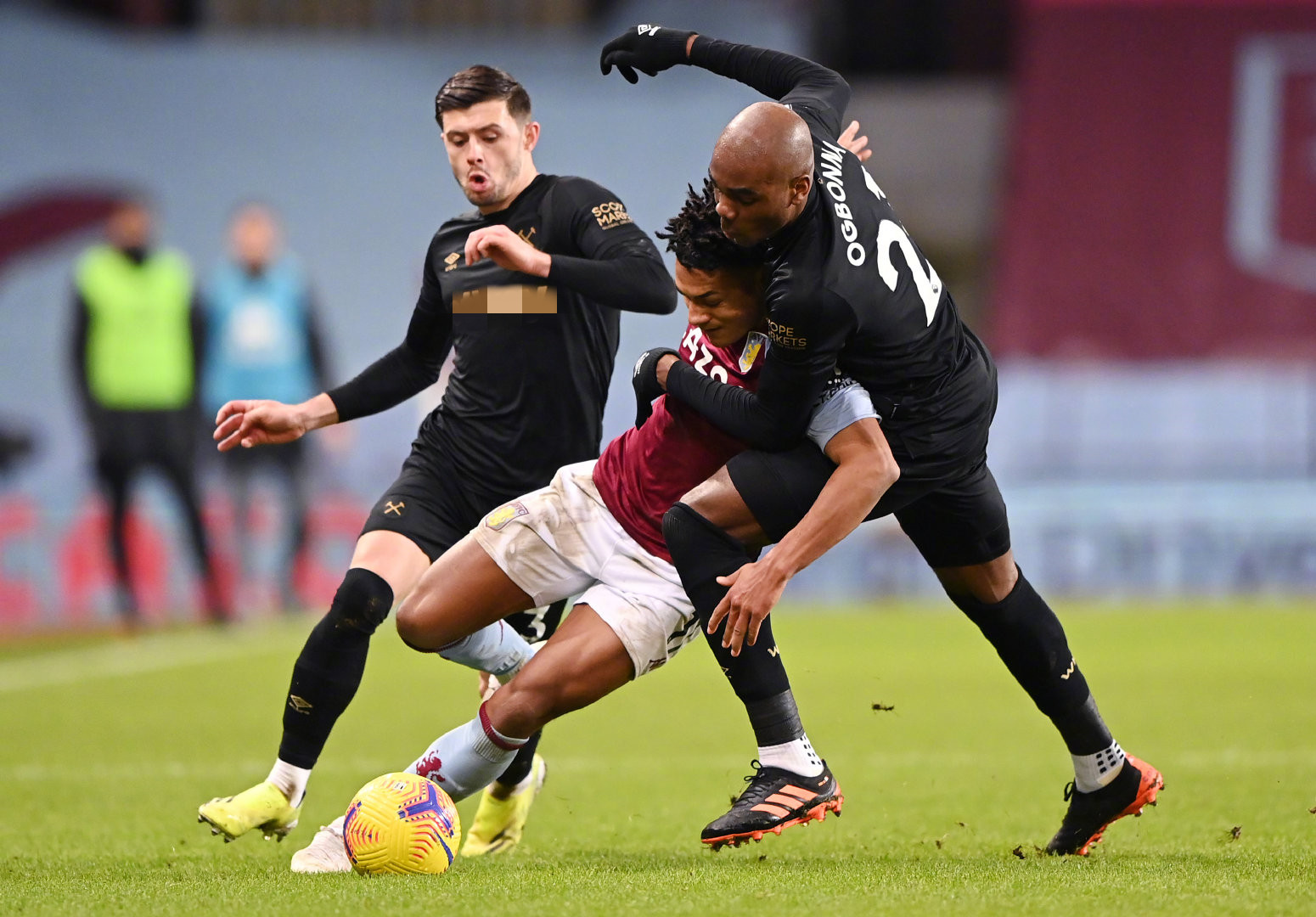 更为她在 更为她在